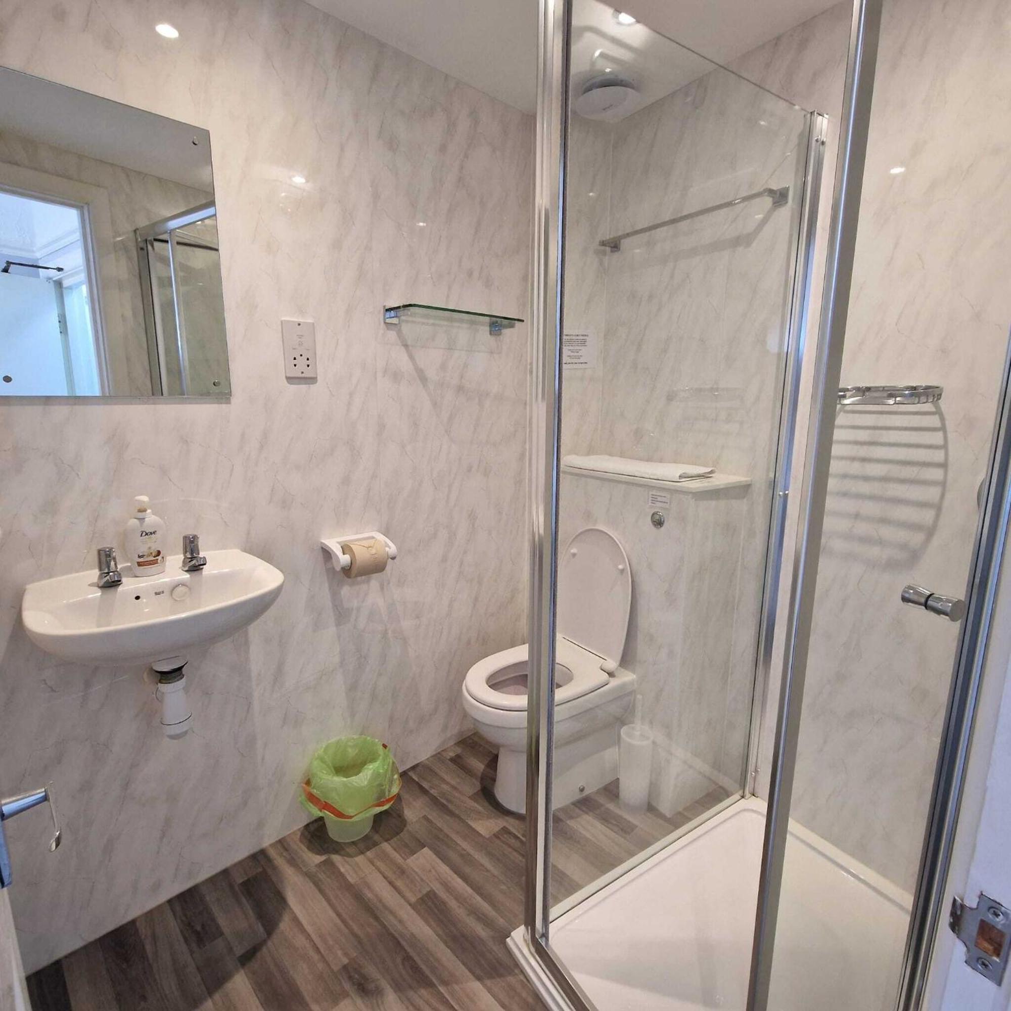 Bayliss Hall Guesthouse ويموث المظهر الخارجي الصورة