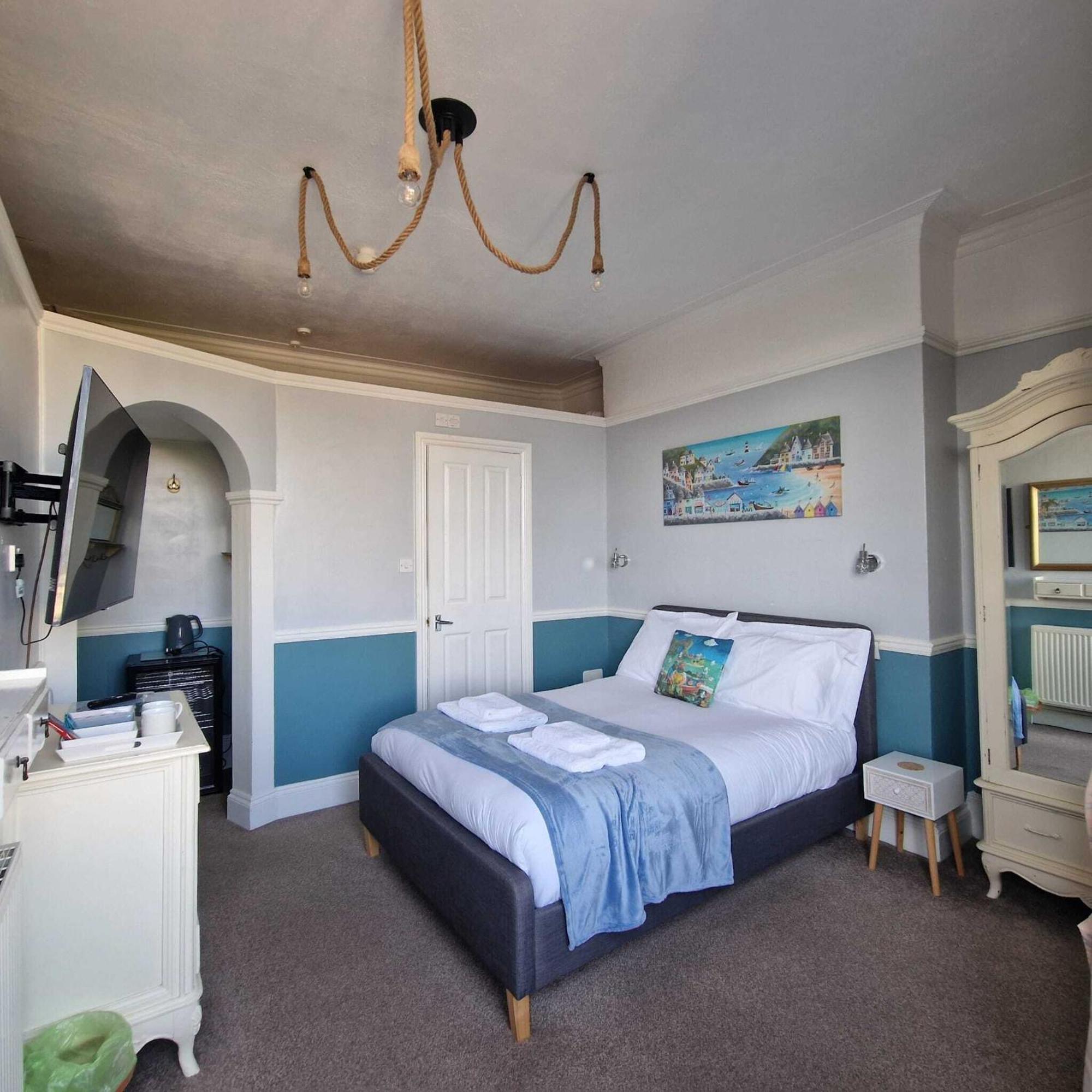 Bayliss Hall Guesthouse ويموث المظهر الخارجي الصورة