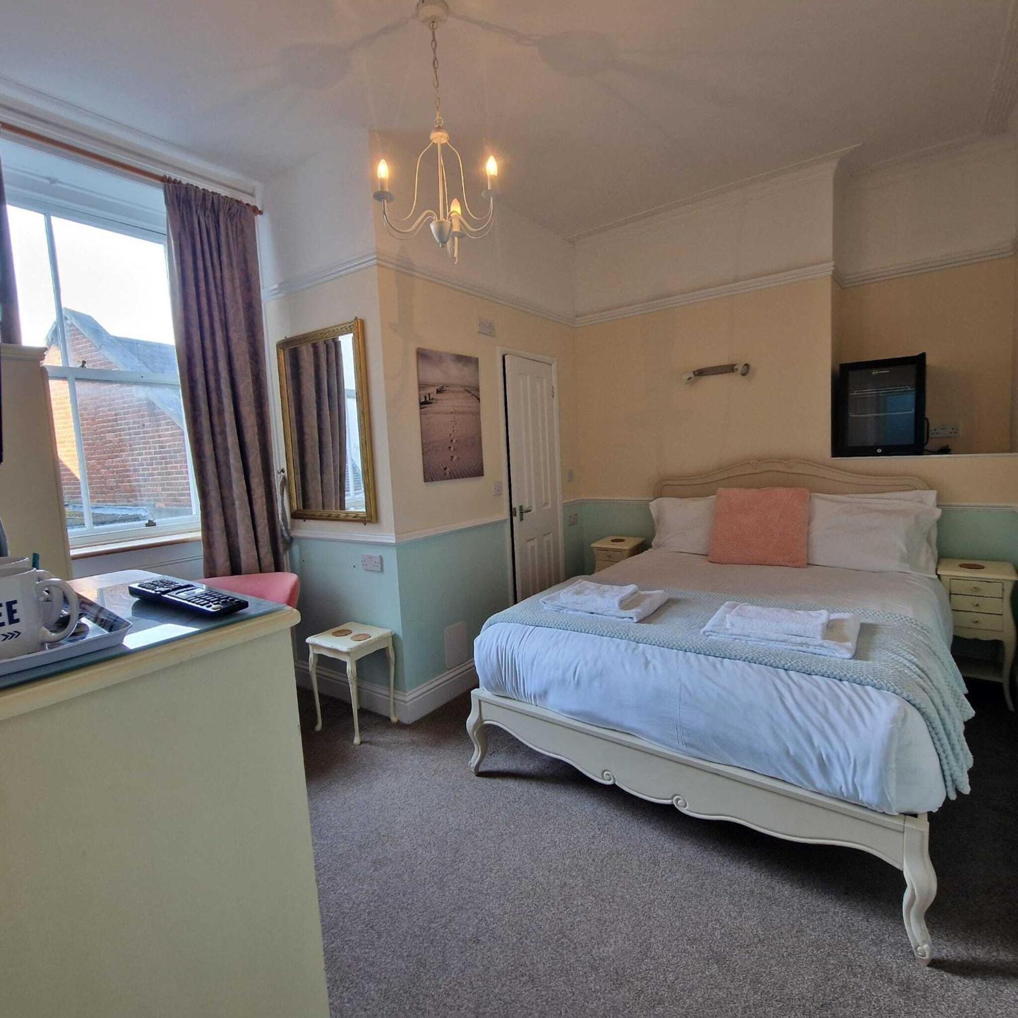 Bayliss Hall Guesthouse ويموث المظهر الخارجي الصورة