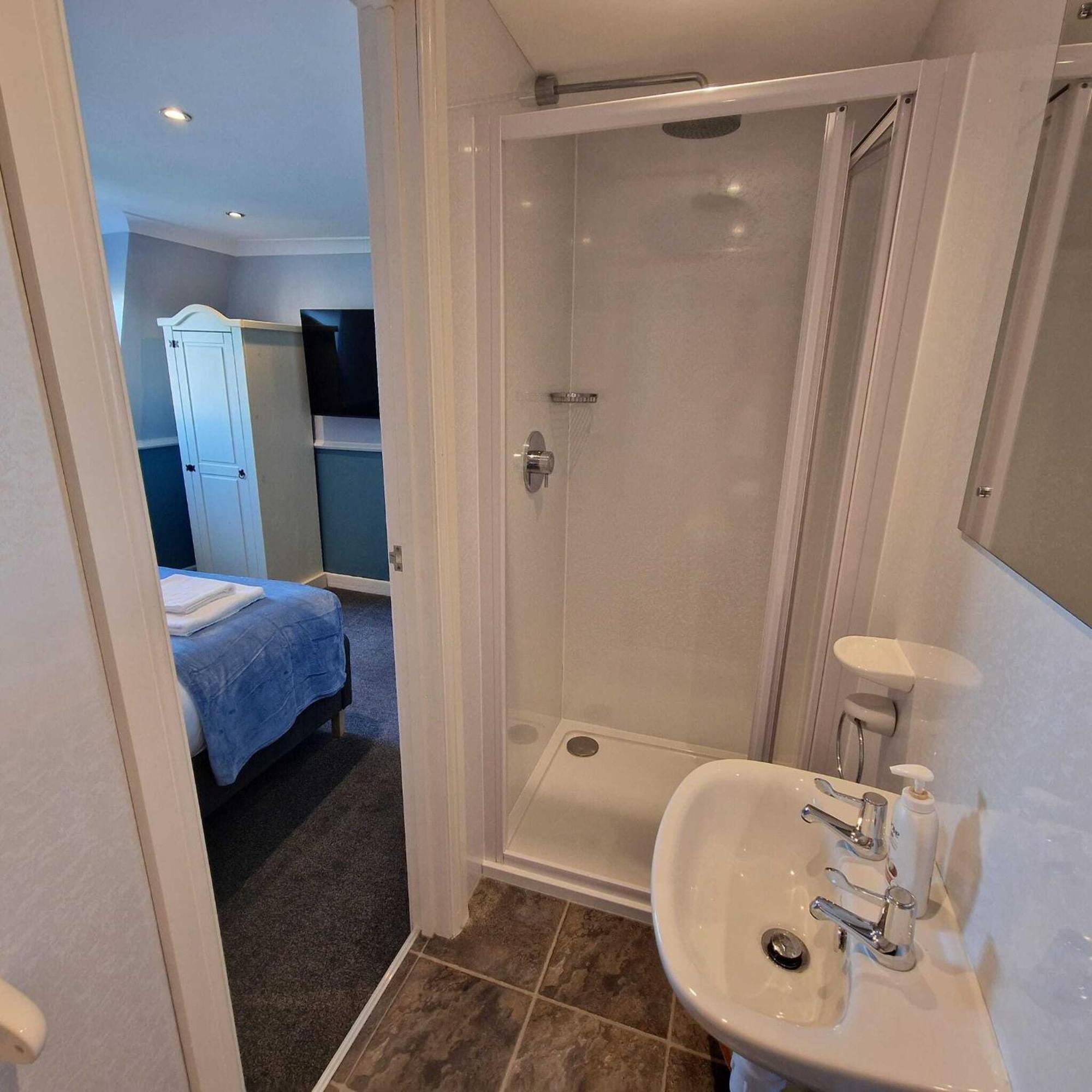 Bayliss Hall Guesthouse ويموث المظهر الخارجي الصورة